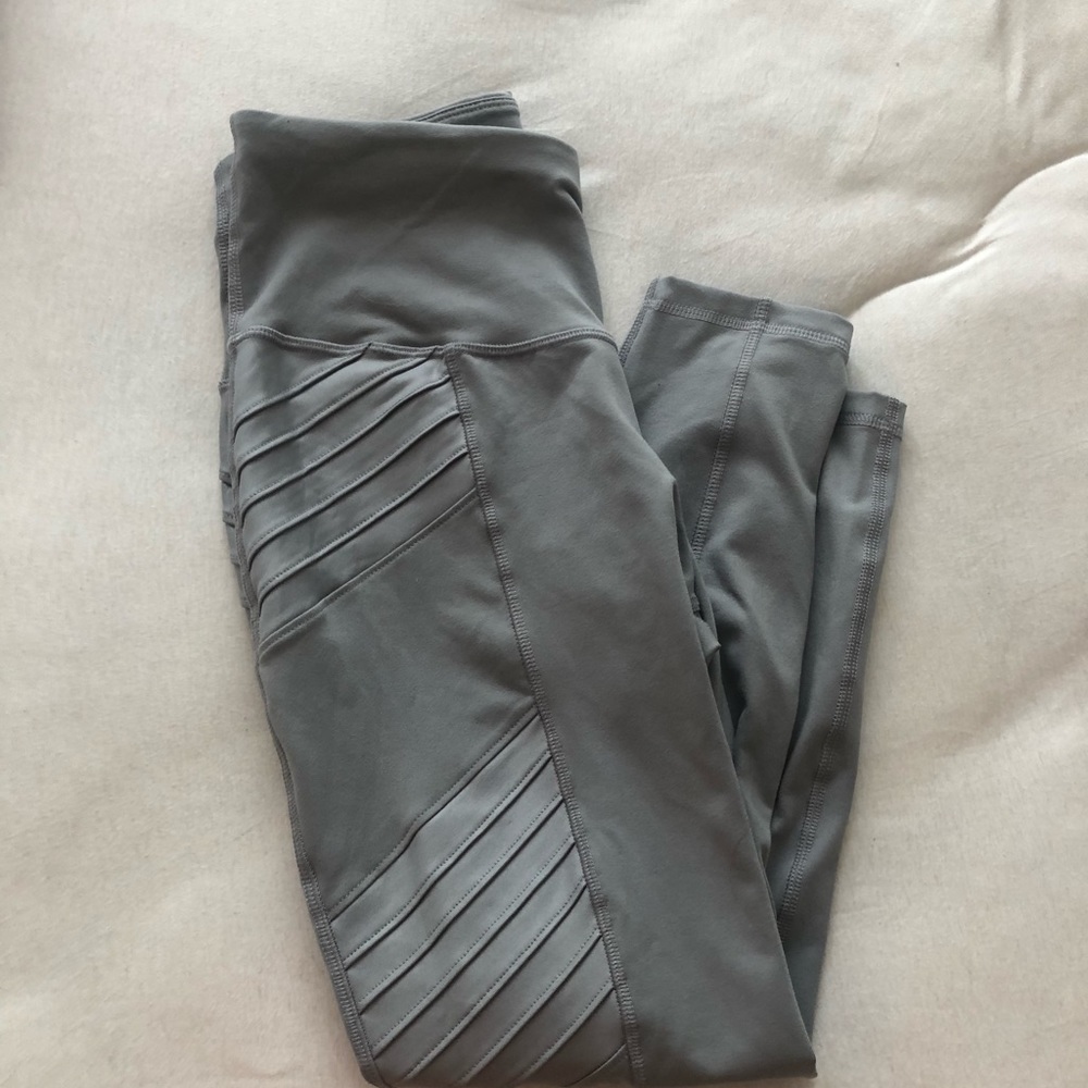 Grey Moro Leggings